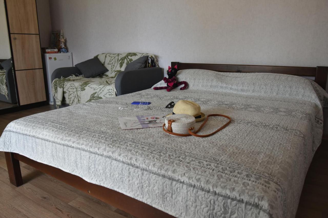 Три Кошки Hotel Черноморск Екстериор снимка
